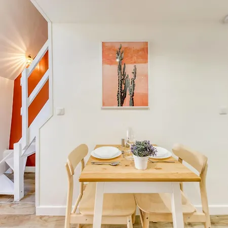 Terracotta Apartment